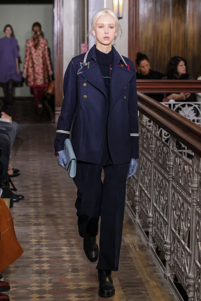 Look 37